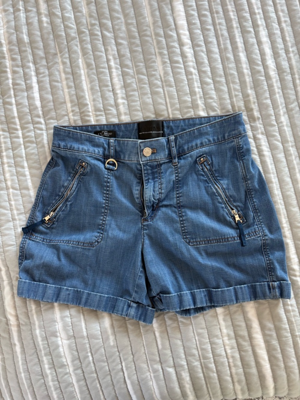 WHBM mid rise Pret-A-Play denim blue 4 1/2 inch women’s shorts